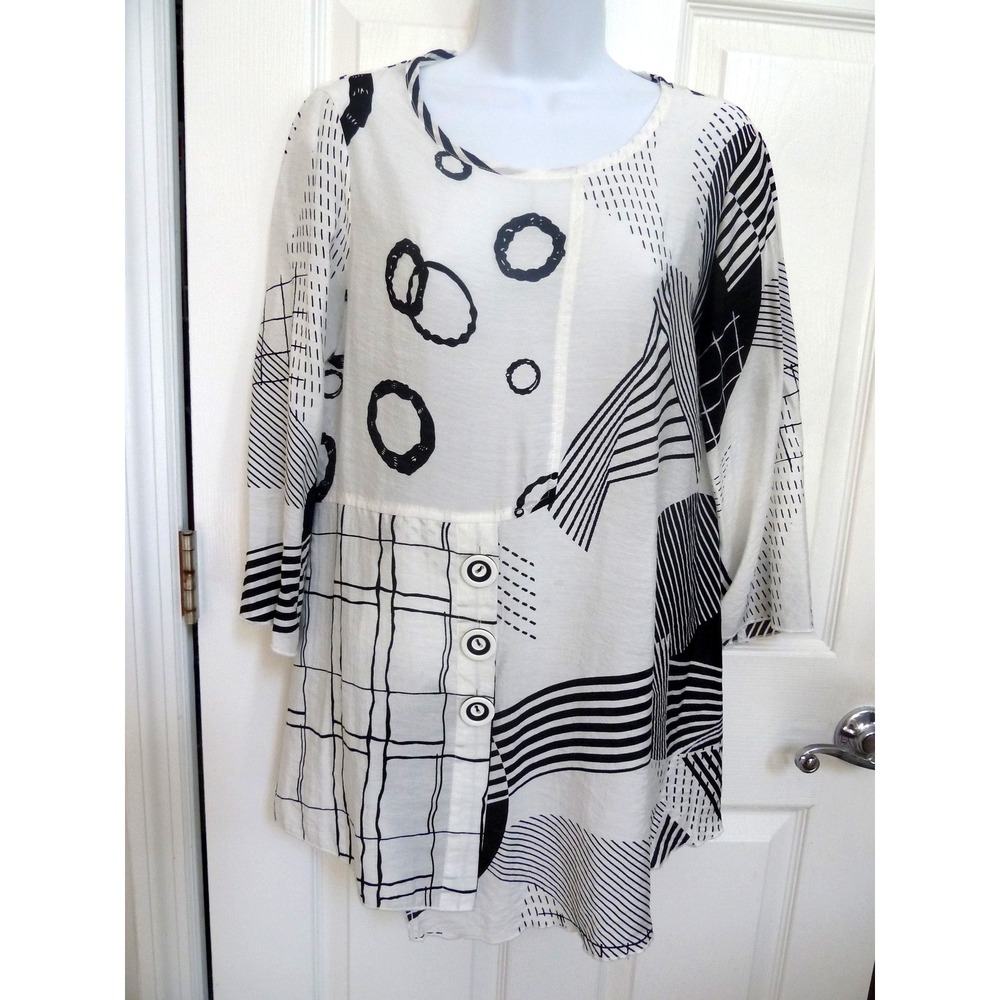 Ali Miles Womens Small Abstract Artsy Tunic Blouse Black White Unique Buttons